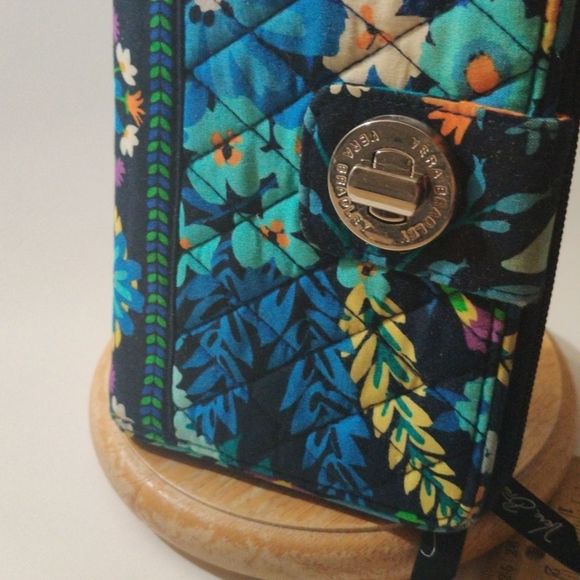 Vera‎ Bradley MidNight Blue and Black Hues Floral Clutch Wallet - Picture 5 of 16